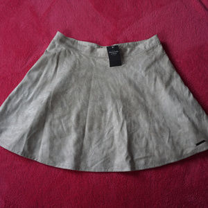 Abercrombie & Fitch skirt XS NWT!